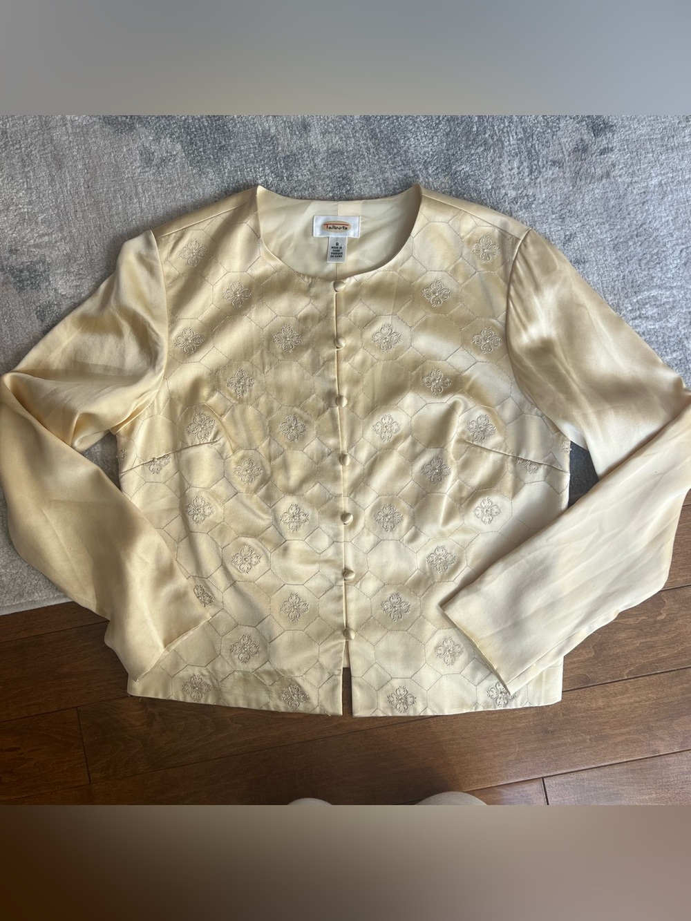 Vintage 100% SILK butter yellow embroidered pearl button up top jacket -Talbots